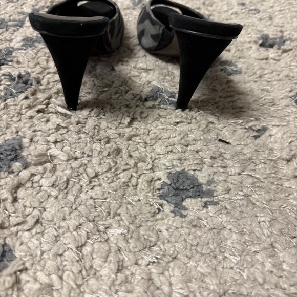 Vintage Donald J Pliner Gray Black Zebra Print Mule Leather Heels Size 8 1/2 - Picture 7 of 10